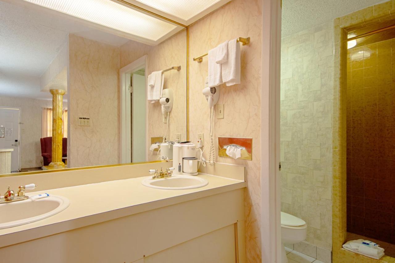Economy Inn & Suites Denton Eksteriør billede